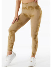 Load image into Gallery viewer, Tie-Dye Scrunch Butt Leggings
